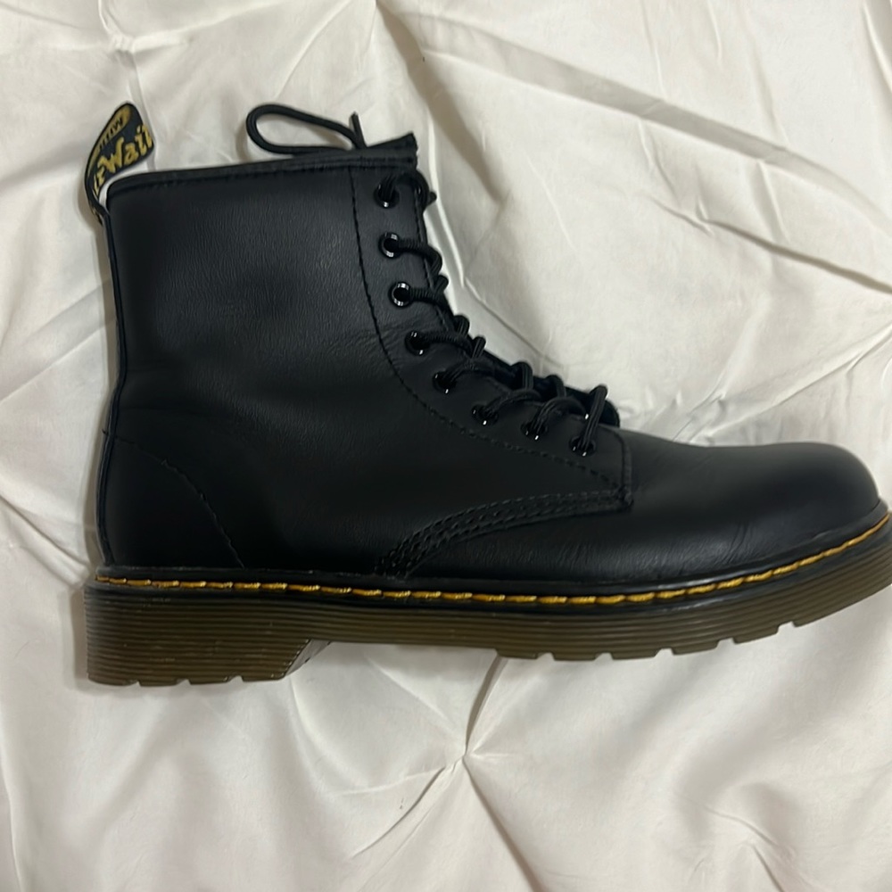 Dr. martens size 5 black boots worn once